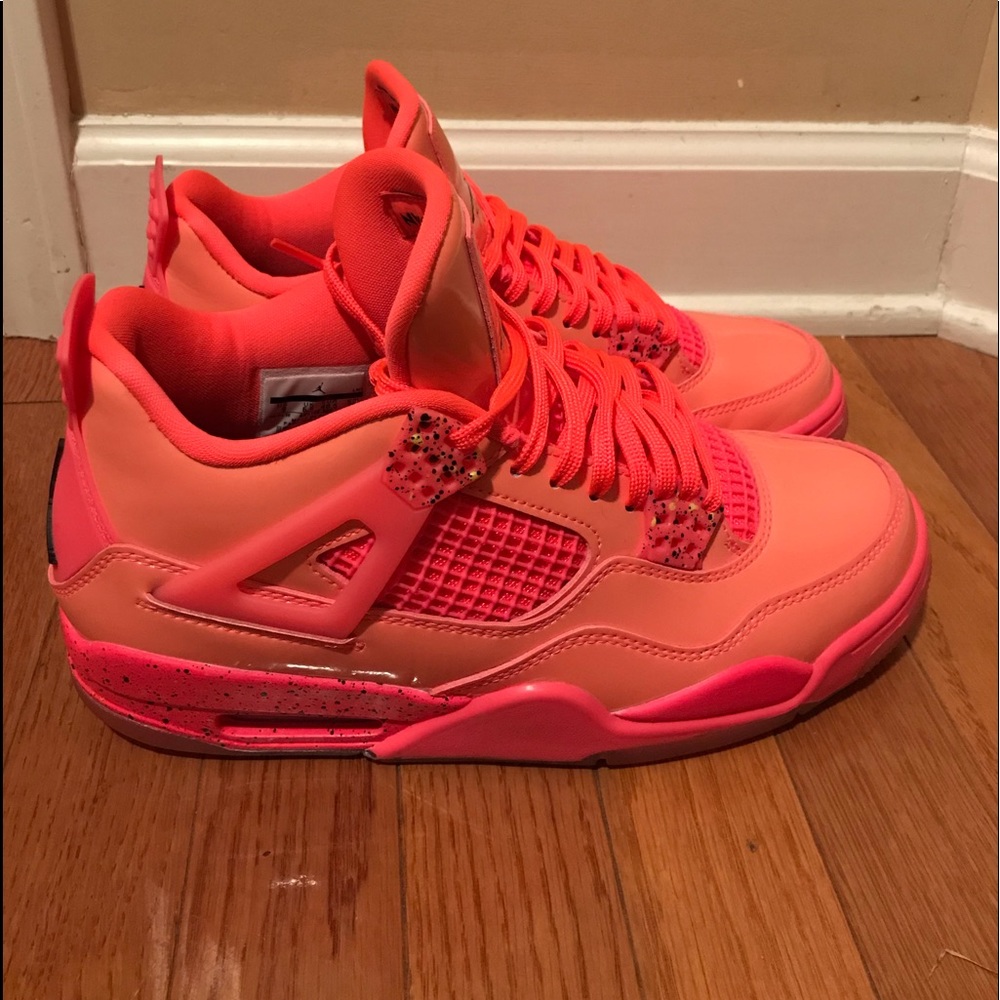 Air Jordan 4 - Picture 2 of 5